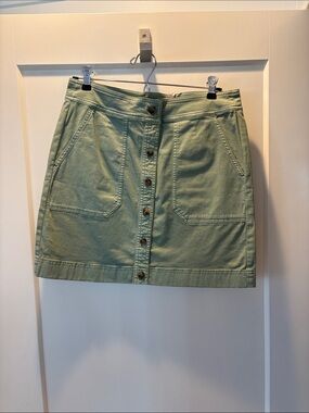 Vineyard vines skirt, size 6